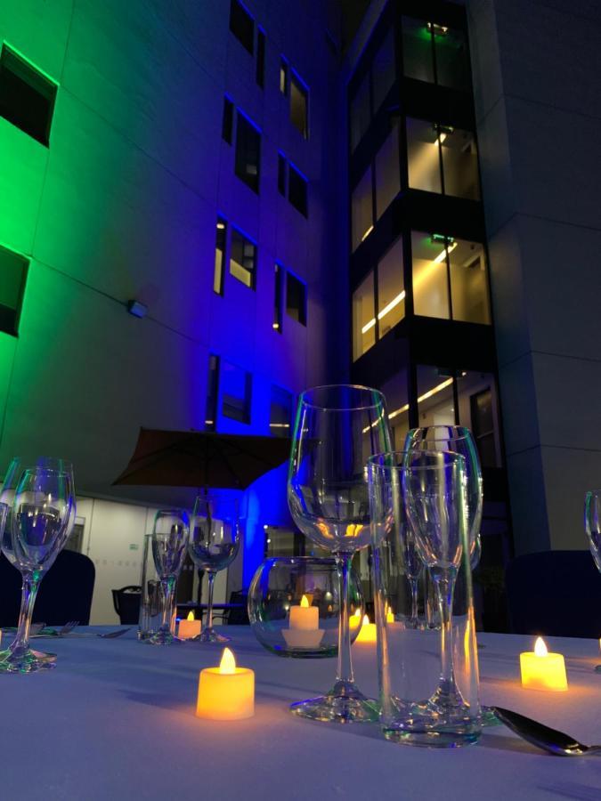 Hotel Express Aeropuerto By Ihg 4*