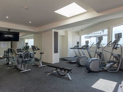 Express Aeropuerto By Ihg Hotel 4*