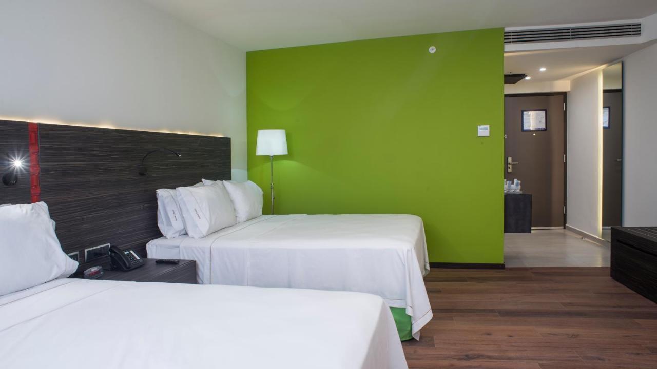Hotel Express Aeropuerto By Ihg 4*